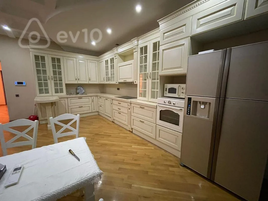 3 otaqlı mənzil, 215 m², Afiyəddin Cəlilov küçəsi — kirayə — Mənzil, Bakı (5)