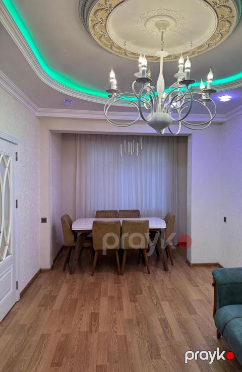 Satılır 3 otaqlı köhnə tikili 85 m² — Bakı