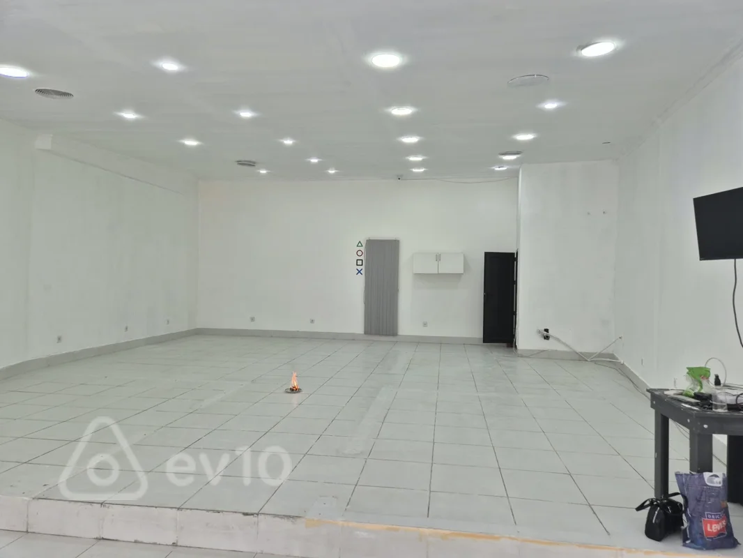 Obyekt, 130 m², Azerbaycan. Nerimanov. Montin — kirayə — Əmlak, Bakı (2)
