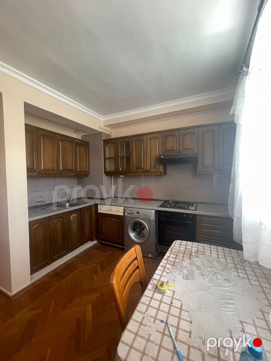Satılır 2 otaqlı köhnə tikili 83 m² — Mənzil, Bakı (3)