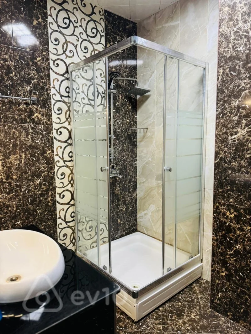 3 otaqlı mənzil, 100 m², Təbriz küç 4 — kirayə — Mənzil, Bakı (7)
