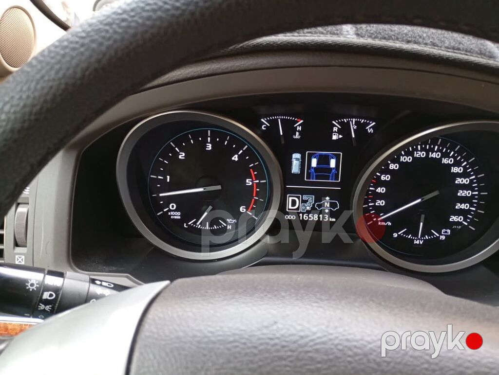 Toyota Land Cruiser 200, ağ rəng, tam ölçülü SUV. Xüsusiyyətlər və — Avtomobillər, Bakı (4)