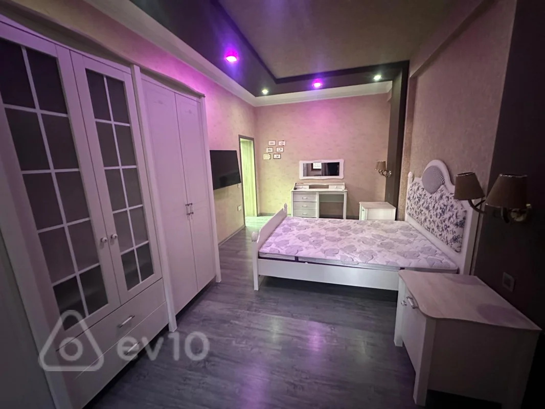 3 otaqlı mənzil, 110 m², Şəfəq küç. — kirayə — Mənzil, Bakı (3)