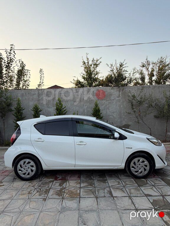 Toyota Aqua, 1.5 L, 0.87 kWh, 2017 il, 240 000 km — Avtomobillər, Bakı (5)