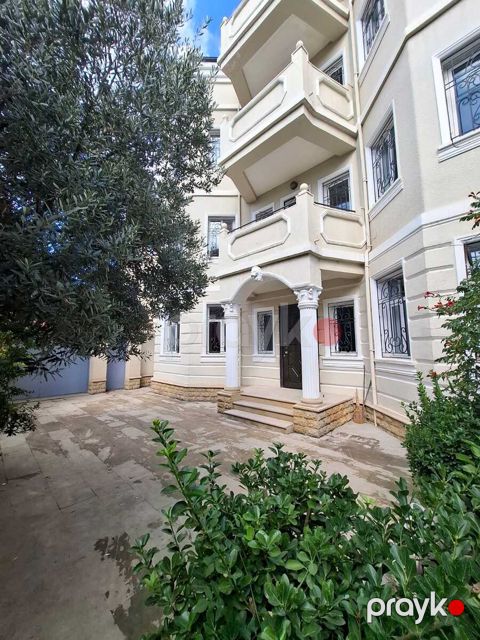 İcarəyə verilir 10 otaqlı həyət evi/bağ evi 600 m² — Bakı