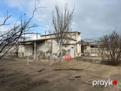 Satılır 4 otaqlı həyət evi/bağ evi 120 m² — Bakı