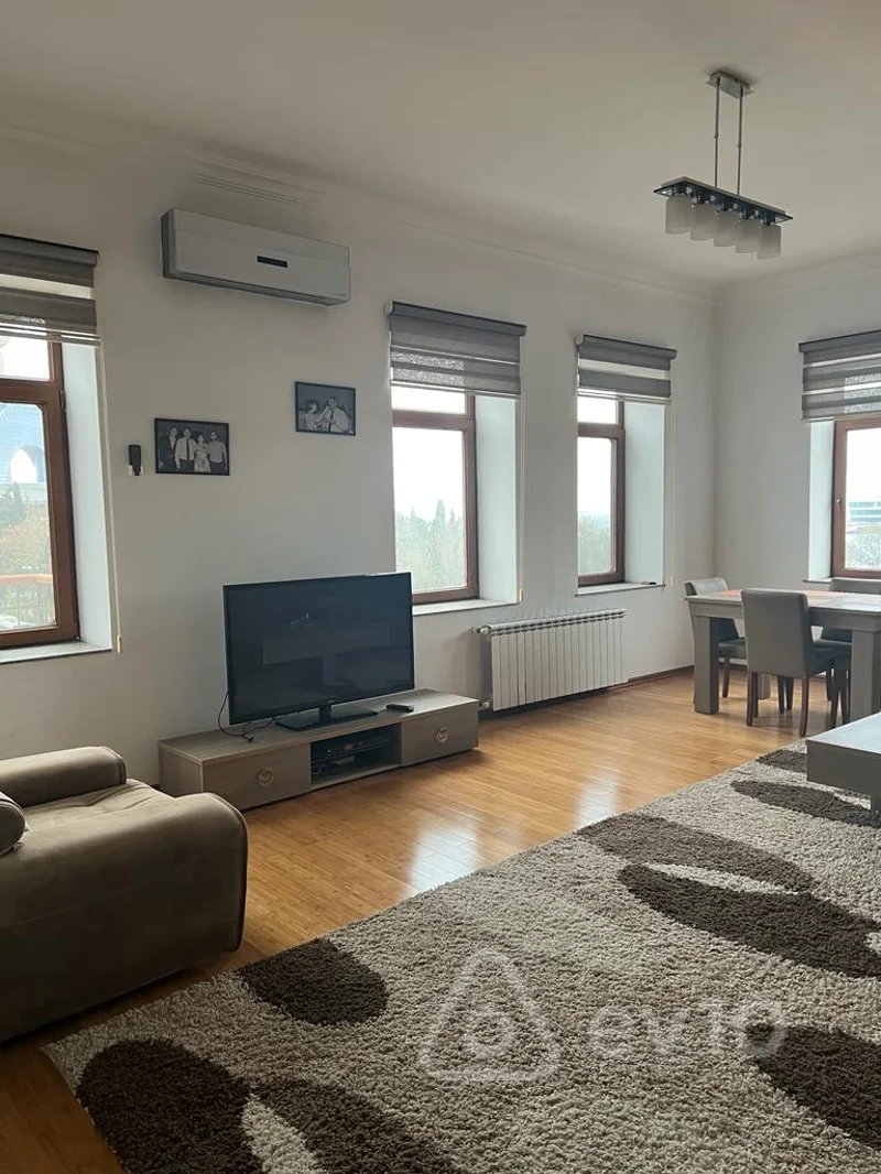 2 otaqlı mənzil, 76 m², Neftçilər prospekti 127 — kirayə — Mənzil, Bakı (2)