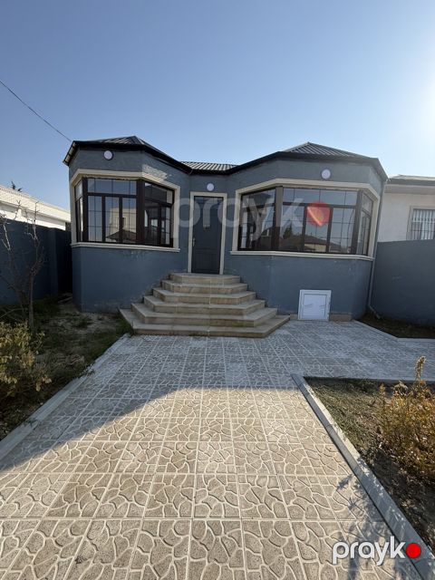 Satılır 4 otaqlı həyət evi/bağ evi 135 m² — Bakı
