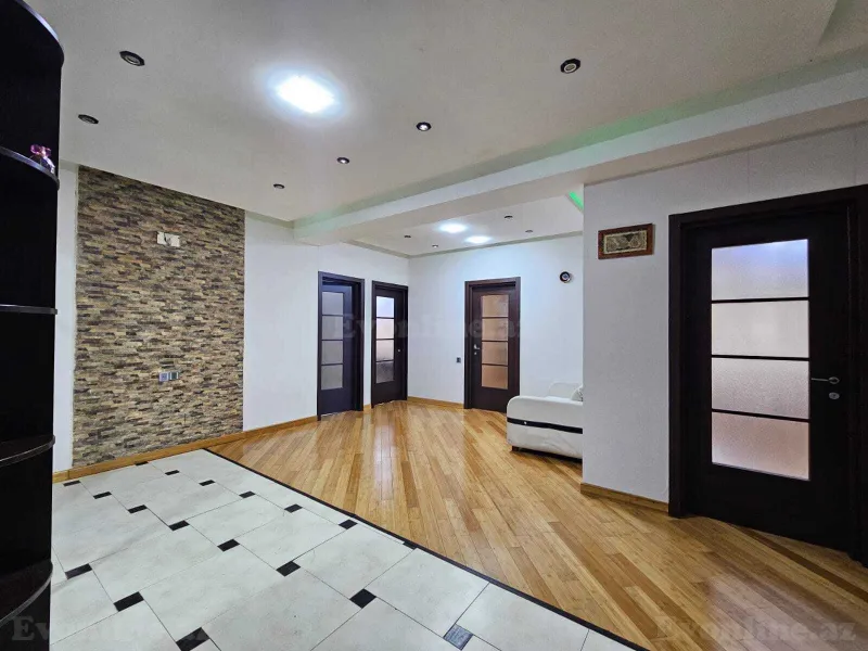 Satılır 4 otaqlı Mənzil Yeni tikili 165 m² Bakı, Nərimanov r., Nəriman Nərimanov m — Bakı
