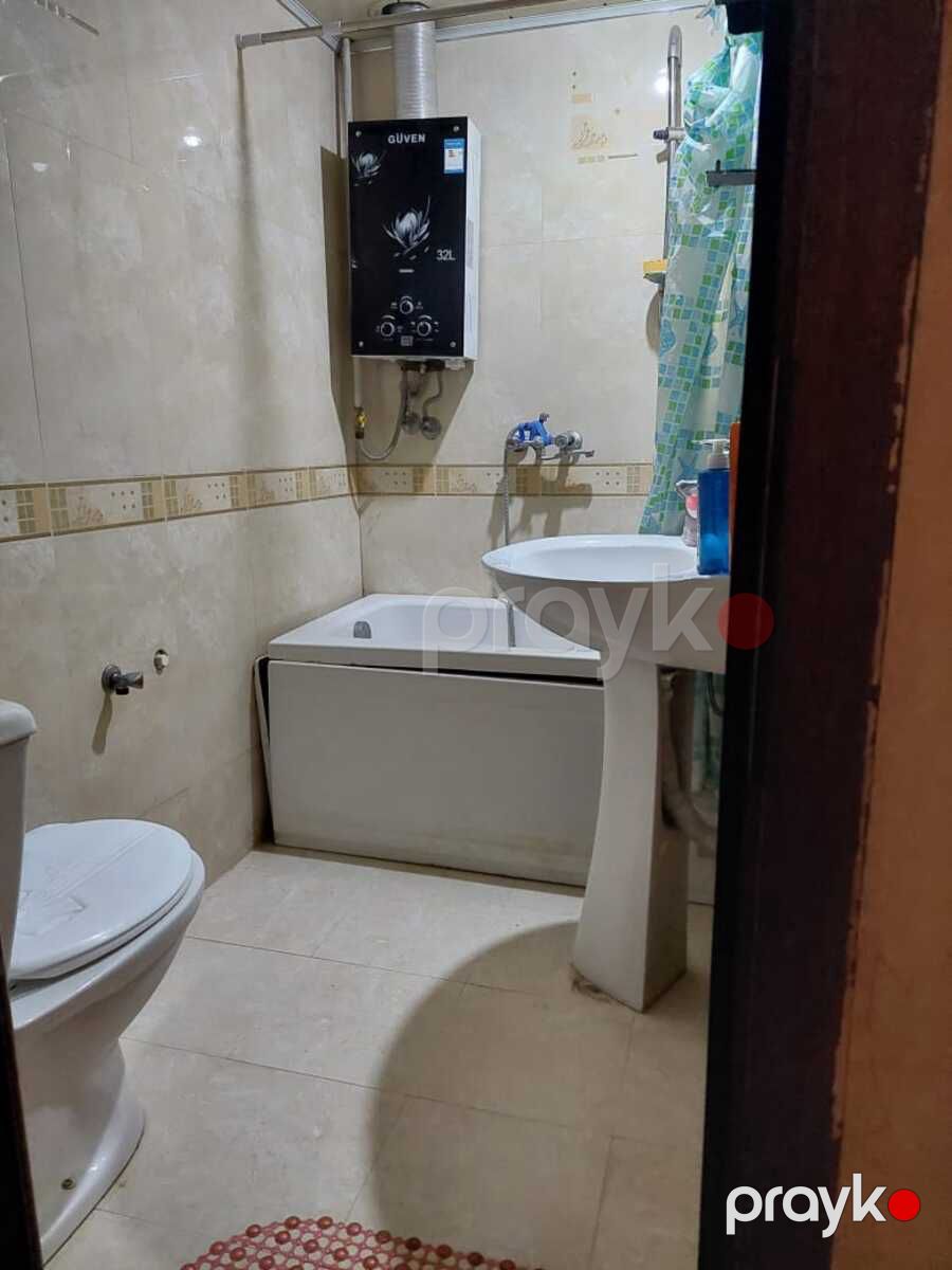 Satılır 4 otaqlı köhnə tikili 106 m² — Mənzil, Bakı (10)