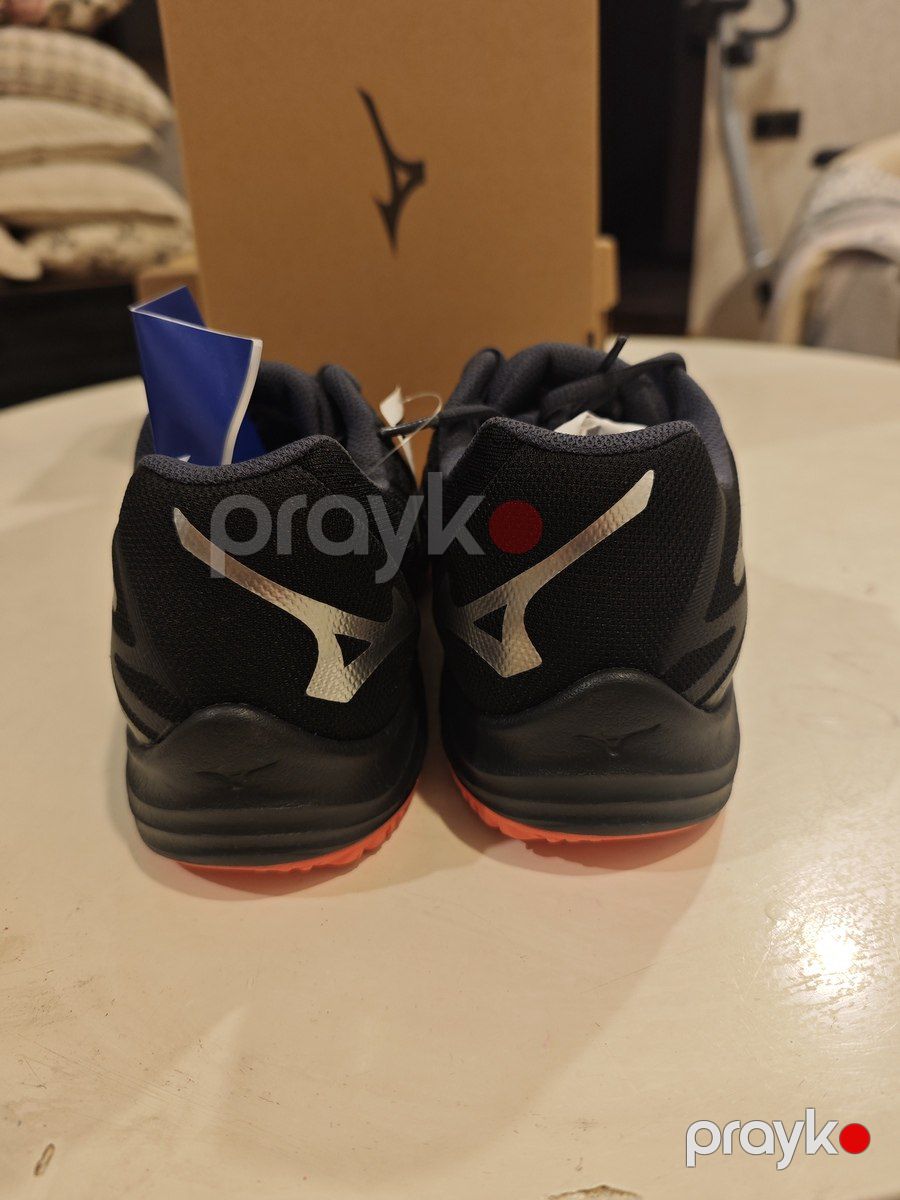 İdman ayaqqabısı Mizuno Thunder Bladez — Geyim, ayakkabı, aksesuarlar, Bakı (2)