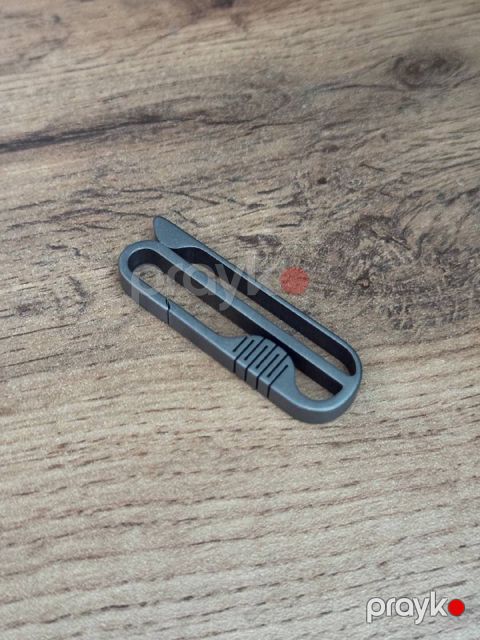 Titanium keychain açarlıq