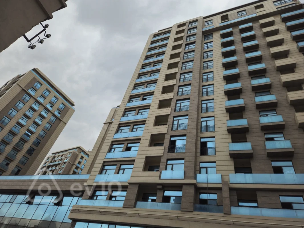 2 otaqlı mənzil, 97.5 m², Salatin Esgerova kucesi — Bakı