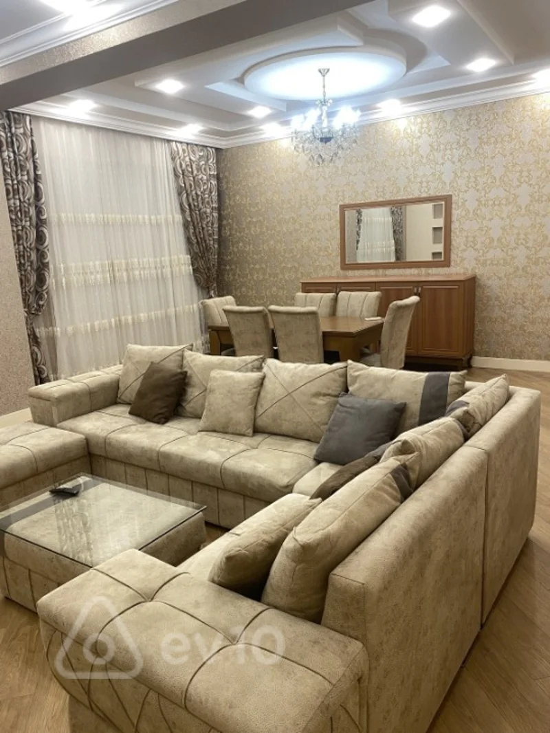 3 otaqlı mənzil, 147 m², Ağ Şəhər. Mərkəzi bulvar küçəsi Renessans-El — kirayə — Mənzil, Bakı (2)