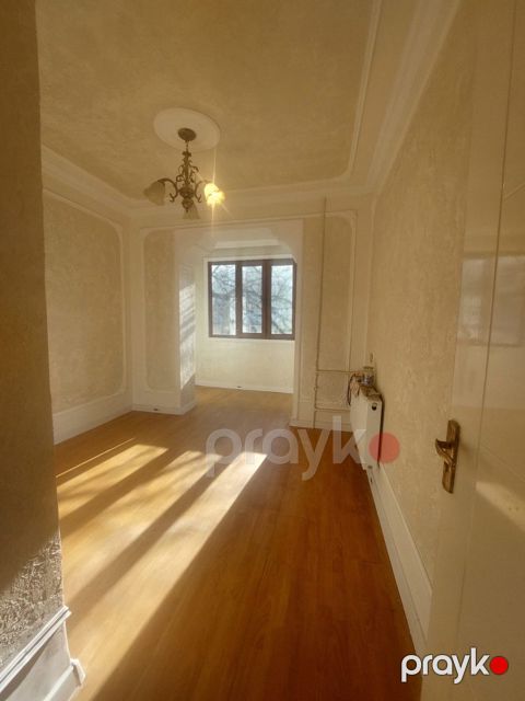 Satılır 3 otaqlı köhnə tikili 85 m² — Bakı