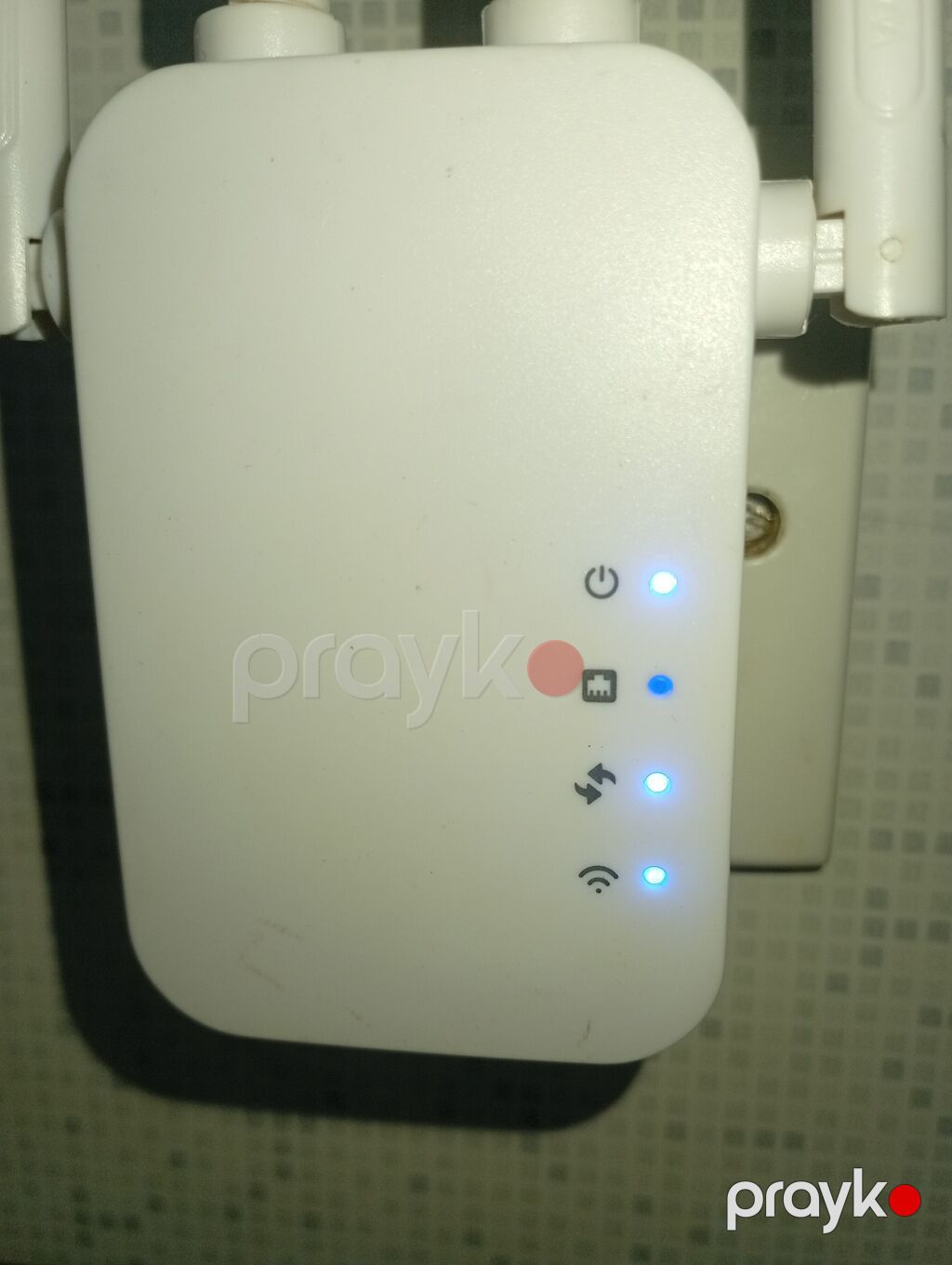 Wi‑Fi siqnal gücləndirici / range extender - Divar prizinə qoşulan — Şəbəkə və server avadanlığı, Bakı (2)