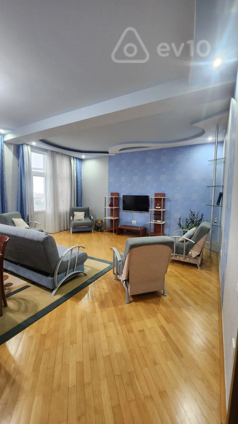 5 otaqlı mənzil, 220 m², Abbasqulu ağa Bakıxanov küç — kirayə — Mənzil, Bakı (4)