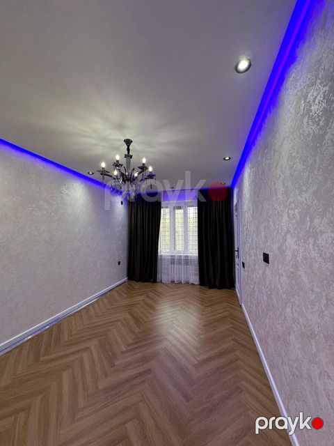 Satılır 3 otaqlı köhnə tikili 65 m² — Bakı