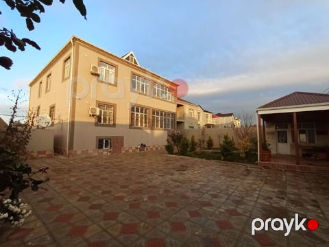 Masazirda 6 sotda 3 mərtəbəli geniş ev — satilir Əvvəl 355 000 — Masazır