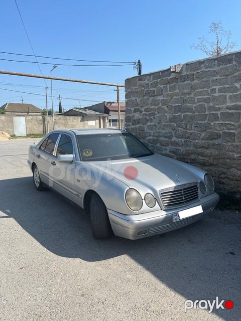 Mercedes E 280, 2.8 L, 1998 il, 336 000 km — Bakı