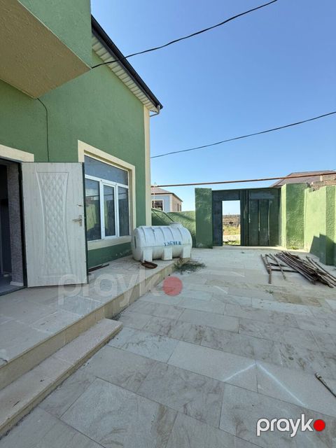 Həyət evi, Binəqədi qəs — Bakı