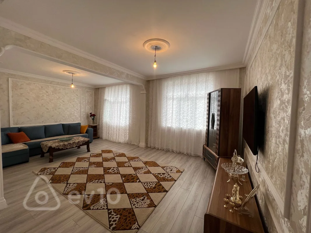 4 otaqlı mənzil, 130 m², Abbas Mirzə Şərifzadə — kirayə — Bakı