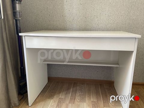 Kompüter masası, Yeni, Dördbucaq masa — Qobu