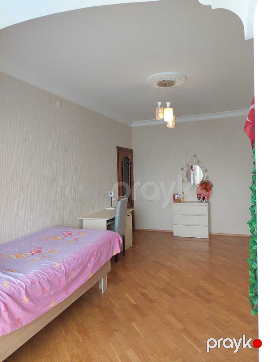 Satılır 4 otaqlı köhnə tikili 106 m² — Mənzil, Bakı (3)