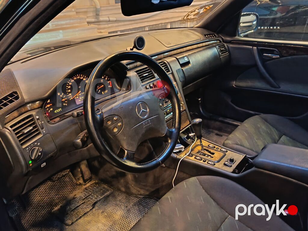 Mercedes-Benz E 240: 2.4 l 2000 il Sedan — Avtomobillər, Digah (8)