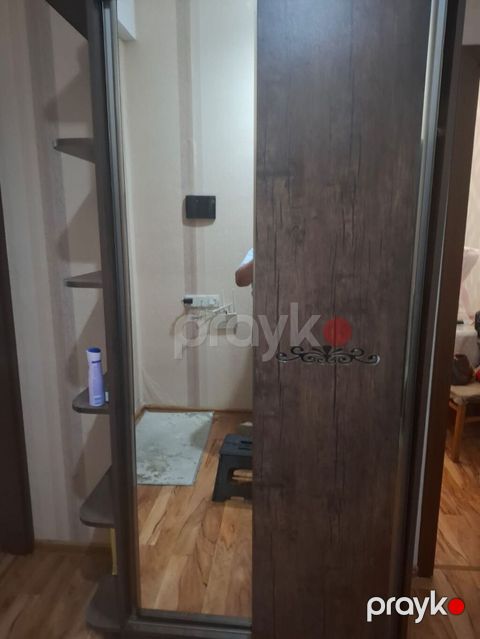 Güzgülü dəhliz dolabı satılır Səliqəli və funksional dəhliz dolabı — Sumqayıt