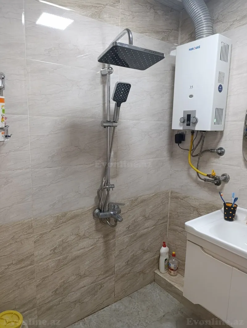 Satılır 3 otaqlı Mənzil Köhnə tikili 70 m² Bakı, Nizami r., Neftçilər m., 8-ci kilometr — Mənzil, Bakı (6)