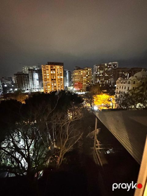 Satılır 2 otaqlı köhnə tikili 35 m² — Bakı