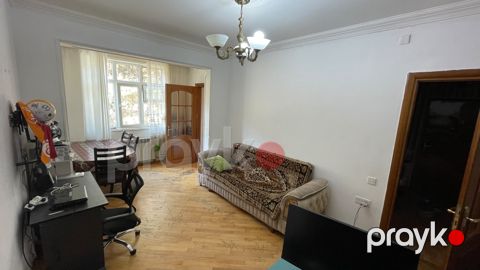 Satılır 2 otaqlı köhnə tikili 55 m² — Bakı