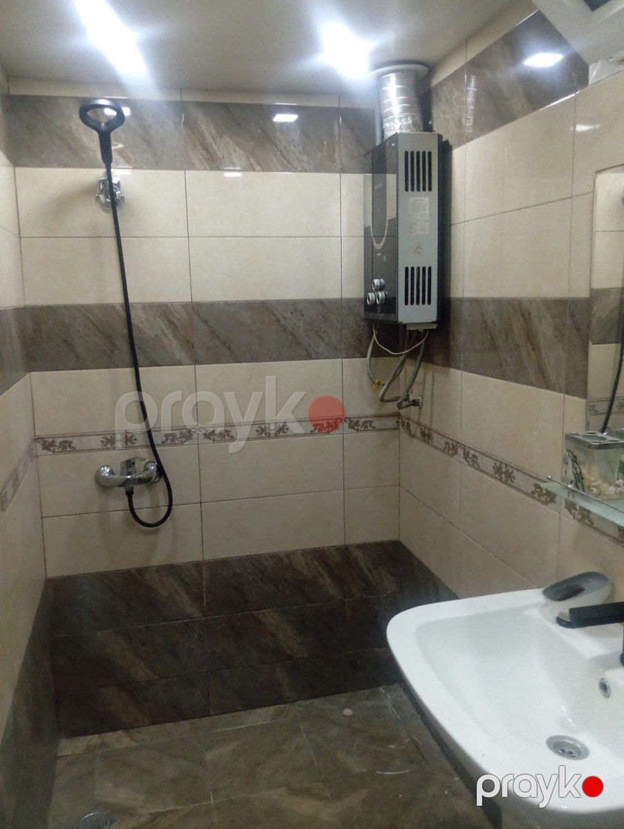 Satılır 2 otaqlı köhnə tikili 65 m² — Mənzil, Bakı (9)