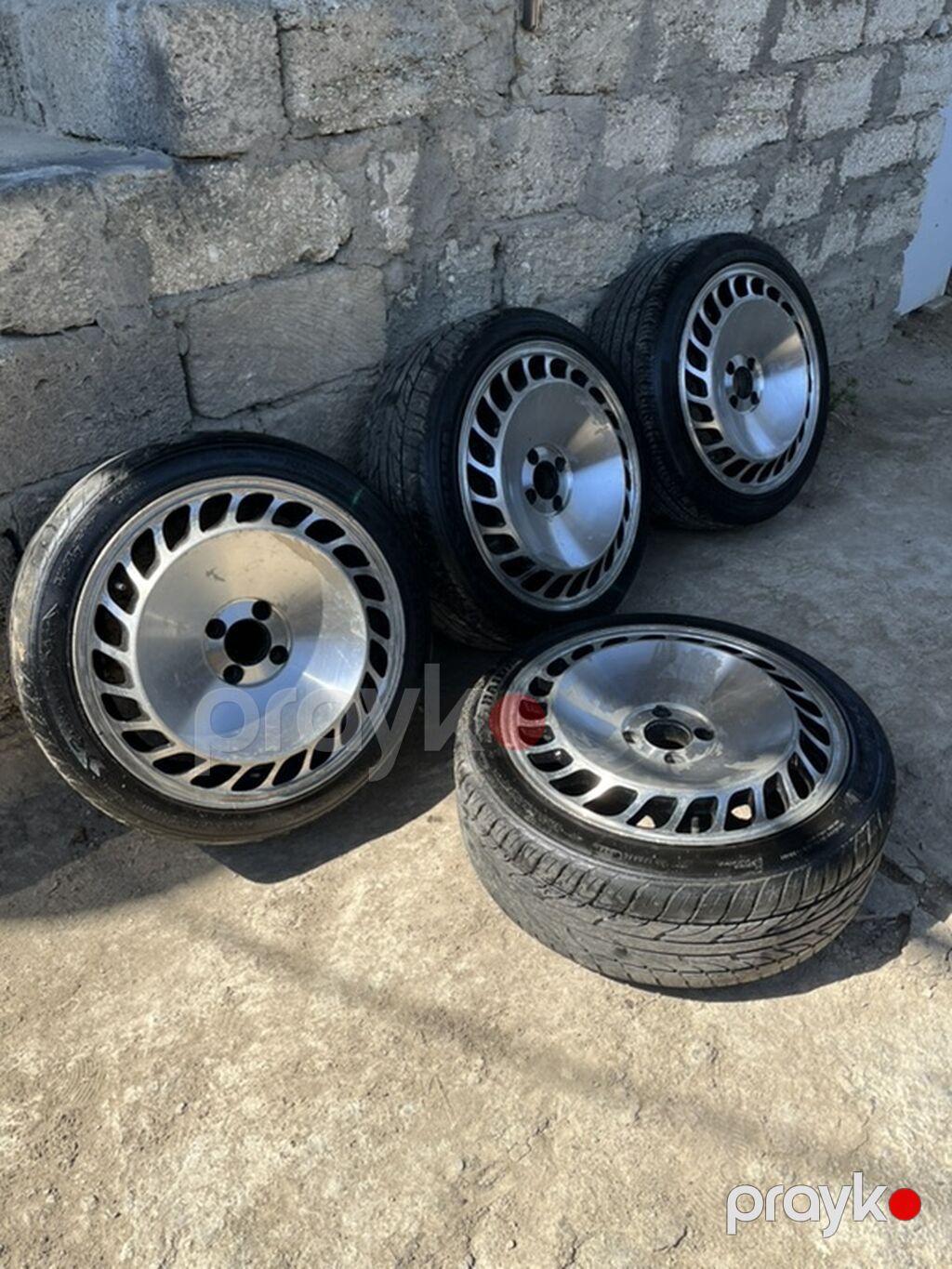 Salam r17 disk təkər qarışığ satılır disklərdə svarka var öz maşınım — Diskləri, Digah (2)