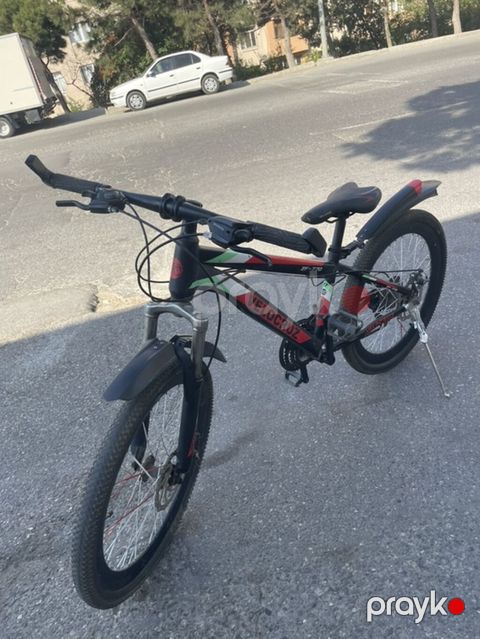 Velosiped 24 lük. Az işlənib, heç bir problemi yoxdur. 10 skorus — Bakı