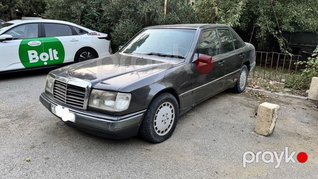 Mercedes-Benz 260: 2.6 l Sedan — Avtomobillər, Bakı (2)