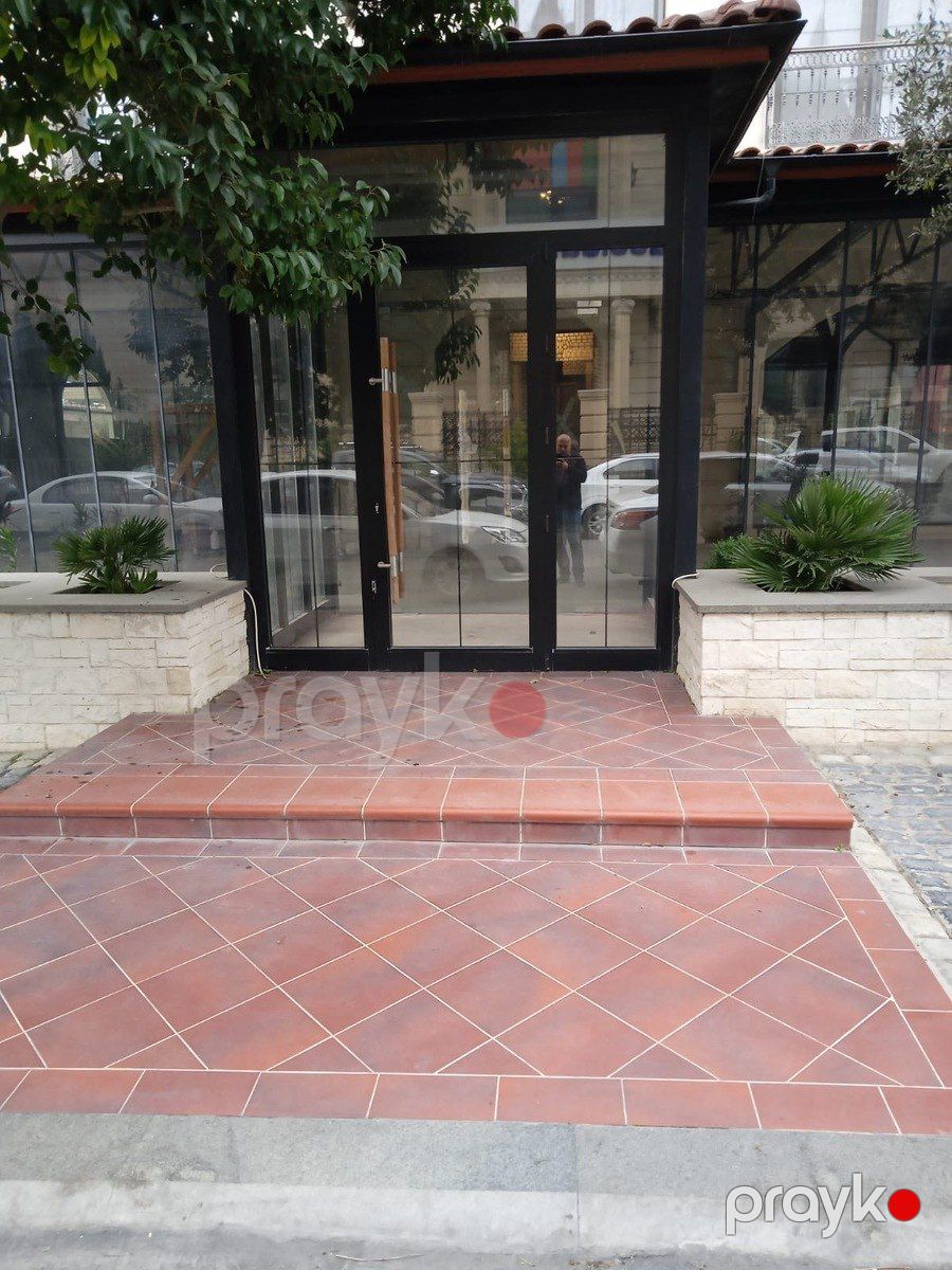 İcarəyə verilir obyekt 611 m² — Əmlak, Bakı (5)