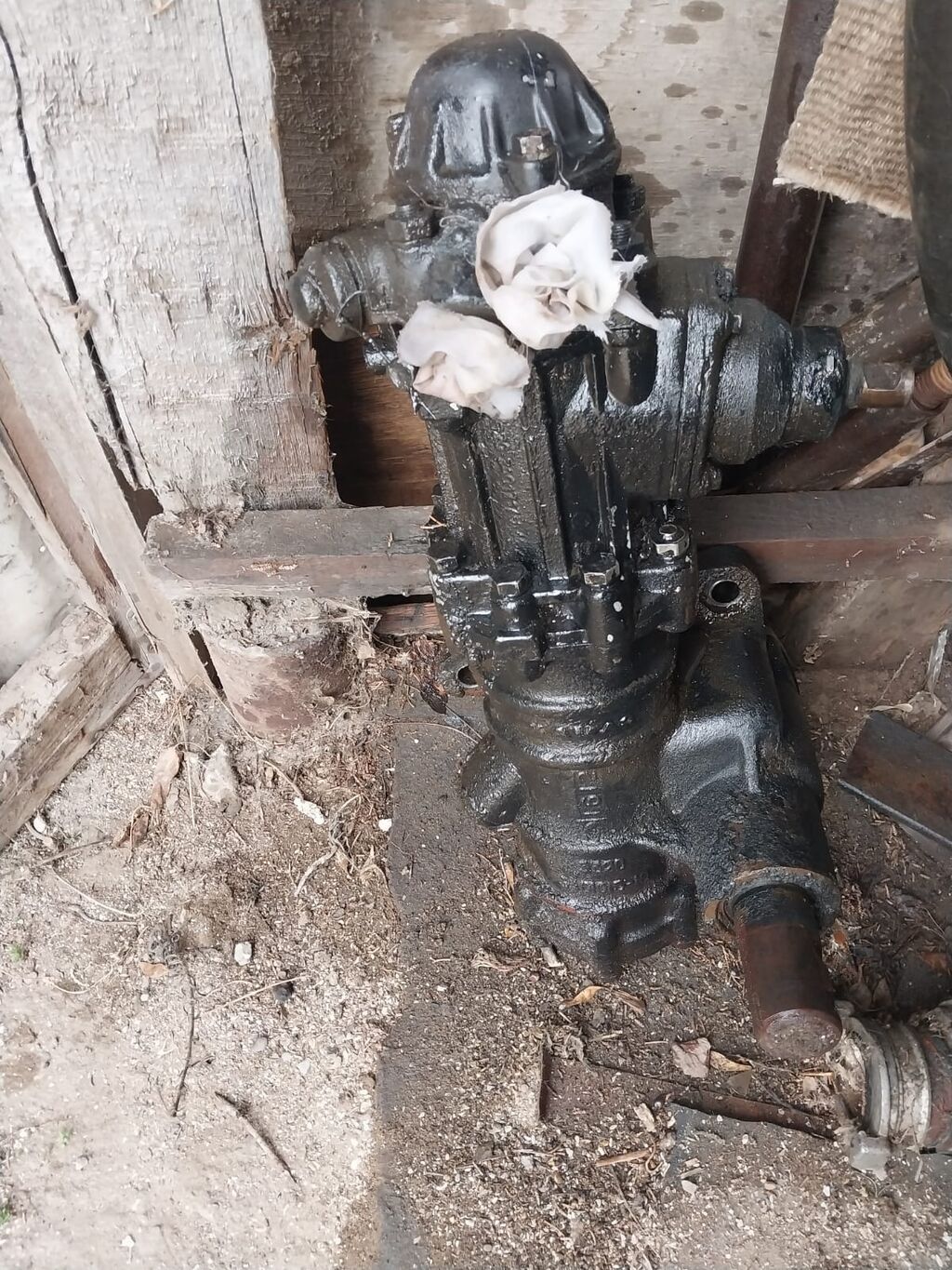 Məhsul: Yük avtomobili üçün komplekt ehtiyat hissələri Tərkib: - 2 — Təkər idarəetməsi, Digah (3)