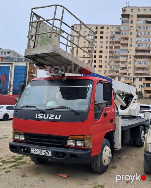 Isuzu 4.3 l 2004 il 230000 km — Bakı