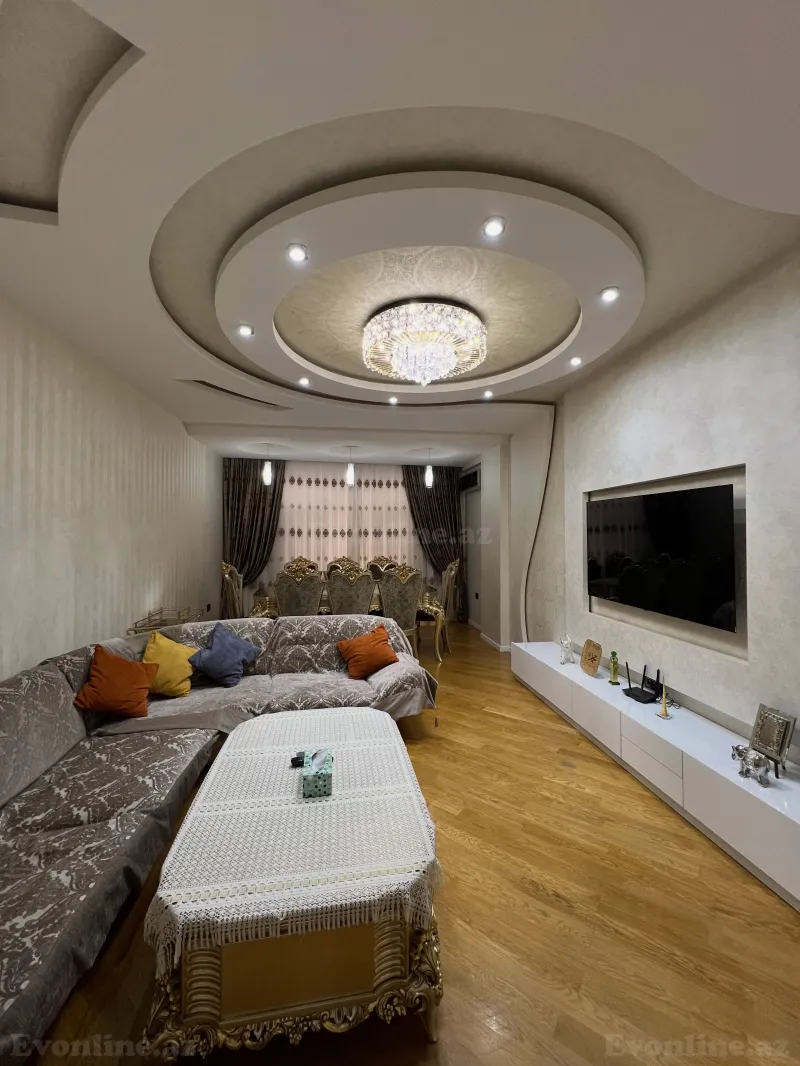 Satılır 3 otaqlı Mənzil Yeni tikili 136 m² Bakı, Nizami r., Neftçilər m — Bakı