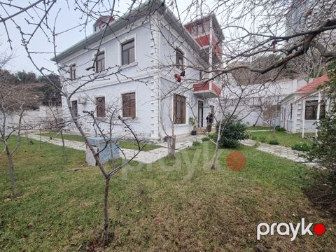 Satılır 6 otaqlı həyət evi/bağ evi 500 m² — Bakı