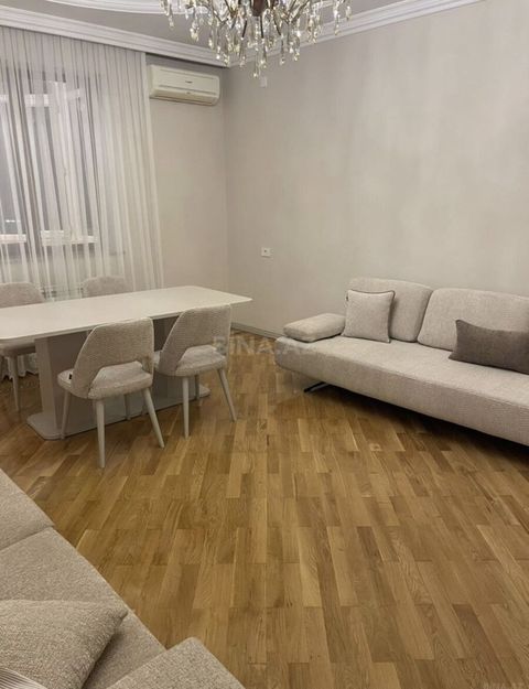Otaq yoldasi xanim axtarilir. Telebeye ustunluk verilir. Normal insan — Xırdalan