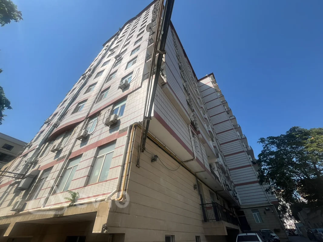 3 otaqlı mənzil, 127 m², Əli bəy Hüseyinzadə küçəsi — Bakı
