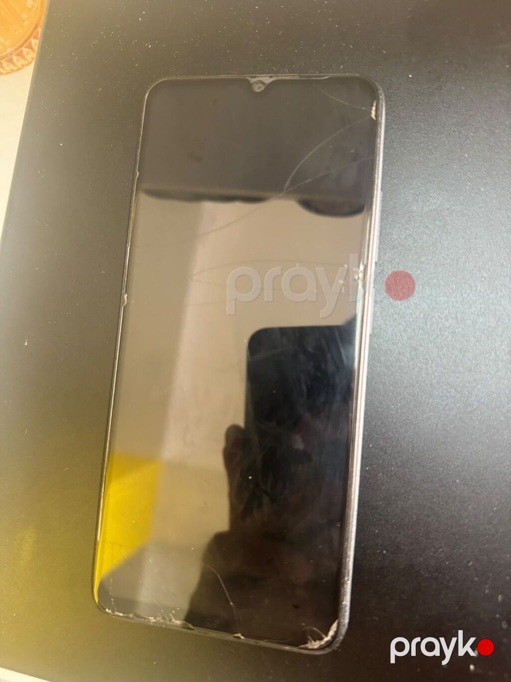 Redmi smartfon Məhsul təsviri: - Model: Redmi (arxa qapaqda “Redmi” — Xiaomi, Bakı (4)