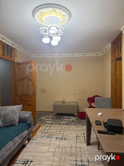 İcarəyə verilir 2 otaqlı köhnə tikili 50 m² — Bakı