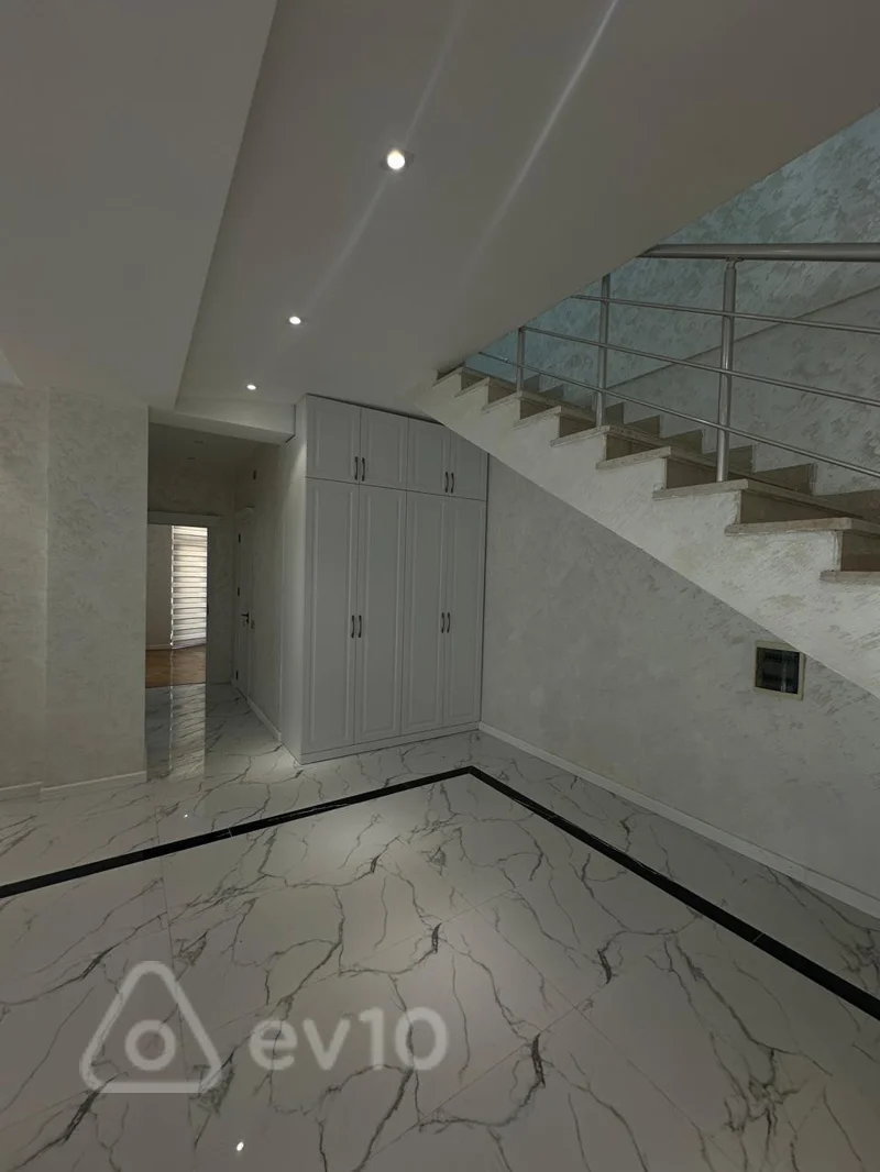 5 otaqlı mənzil, 245 m², Rəşid Behbudov küçəsi 65 — kirayə — Mənzil, Bakı (10)