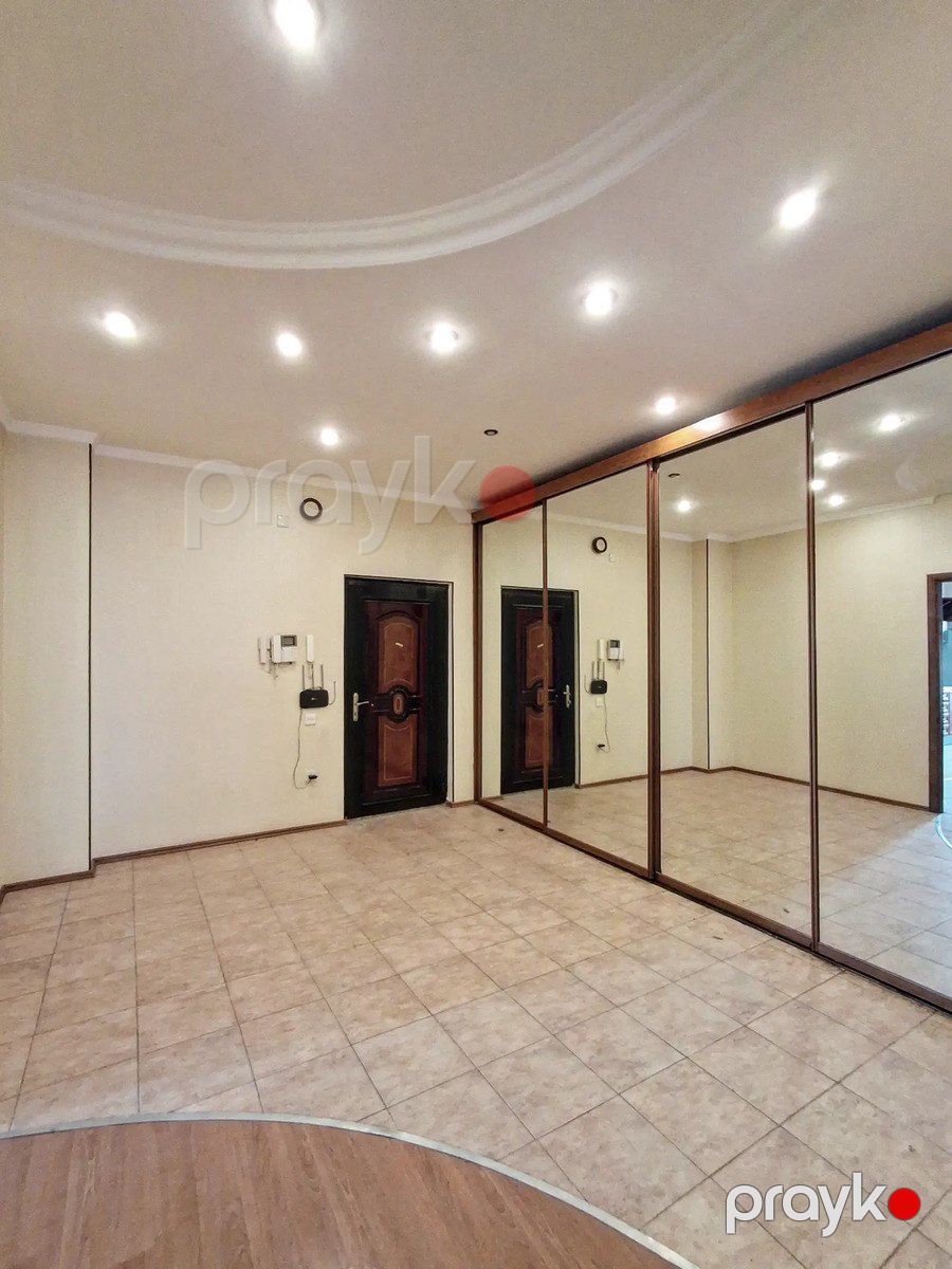 Satılır 4 otaqlı yeni tikili 200 m² — Mənzil, Bakı (8)