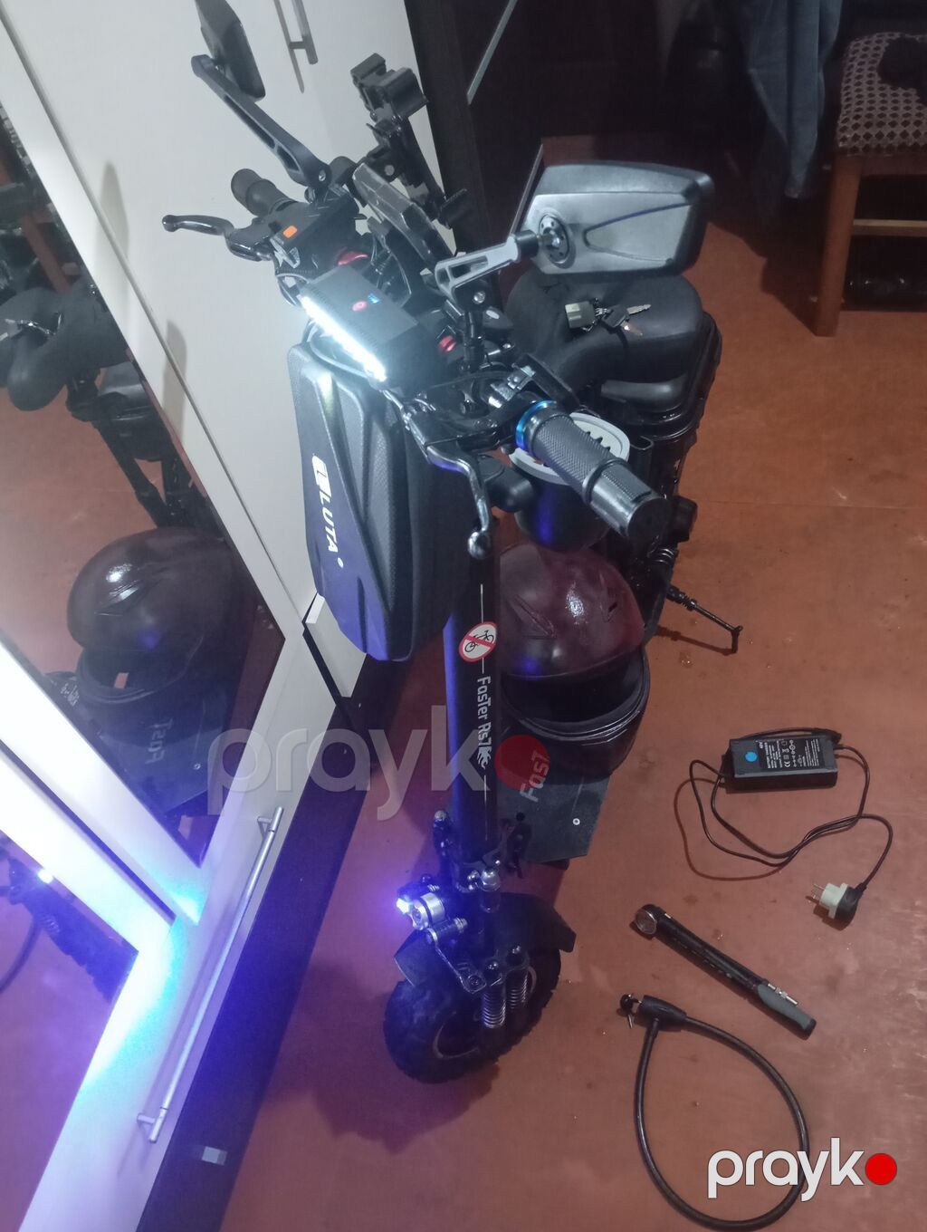 Elektrikli skuter – Foster RS7 Xüsusiyyətlər: - Güclü ön LED fənər və — Skuterlər, Digah (8)