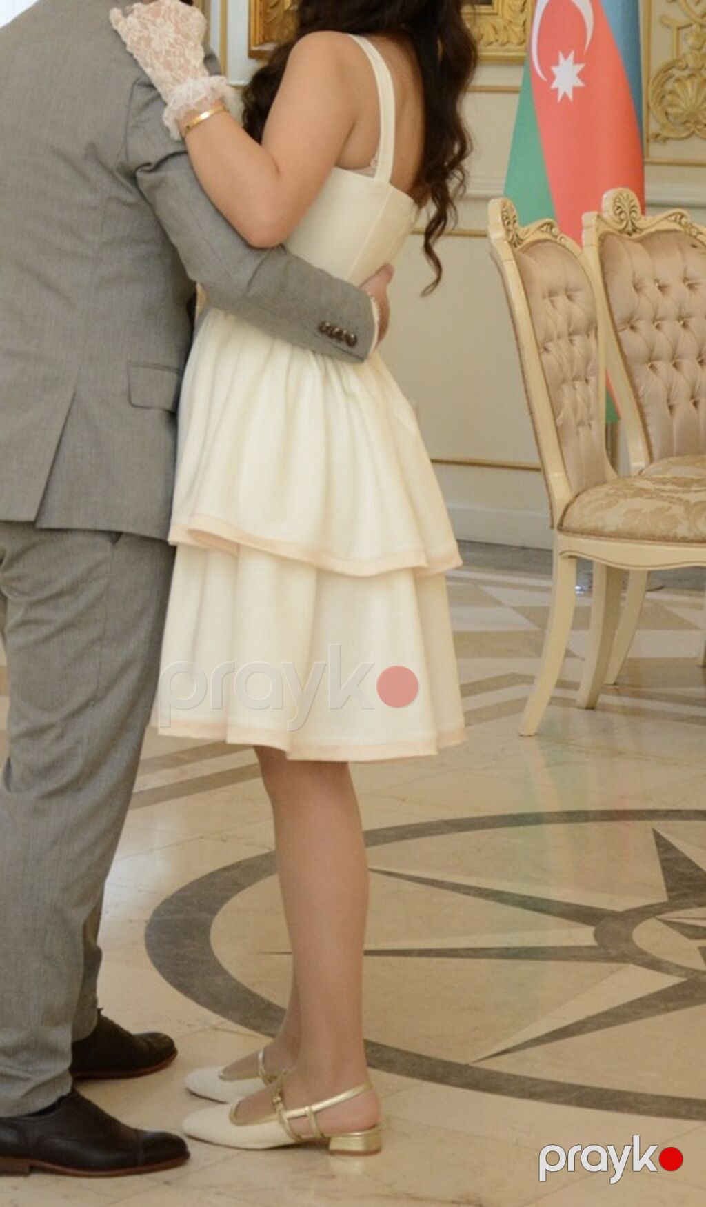 Nikah libası satılır. Bir defe nikah üçün geyinilib, xüsusi olaraq — Axşam paltarları, Bakı (4)
